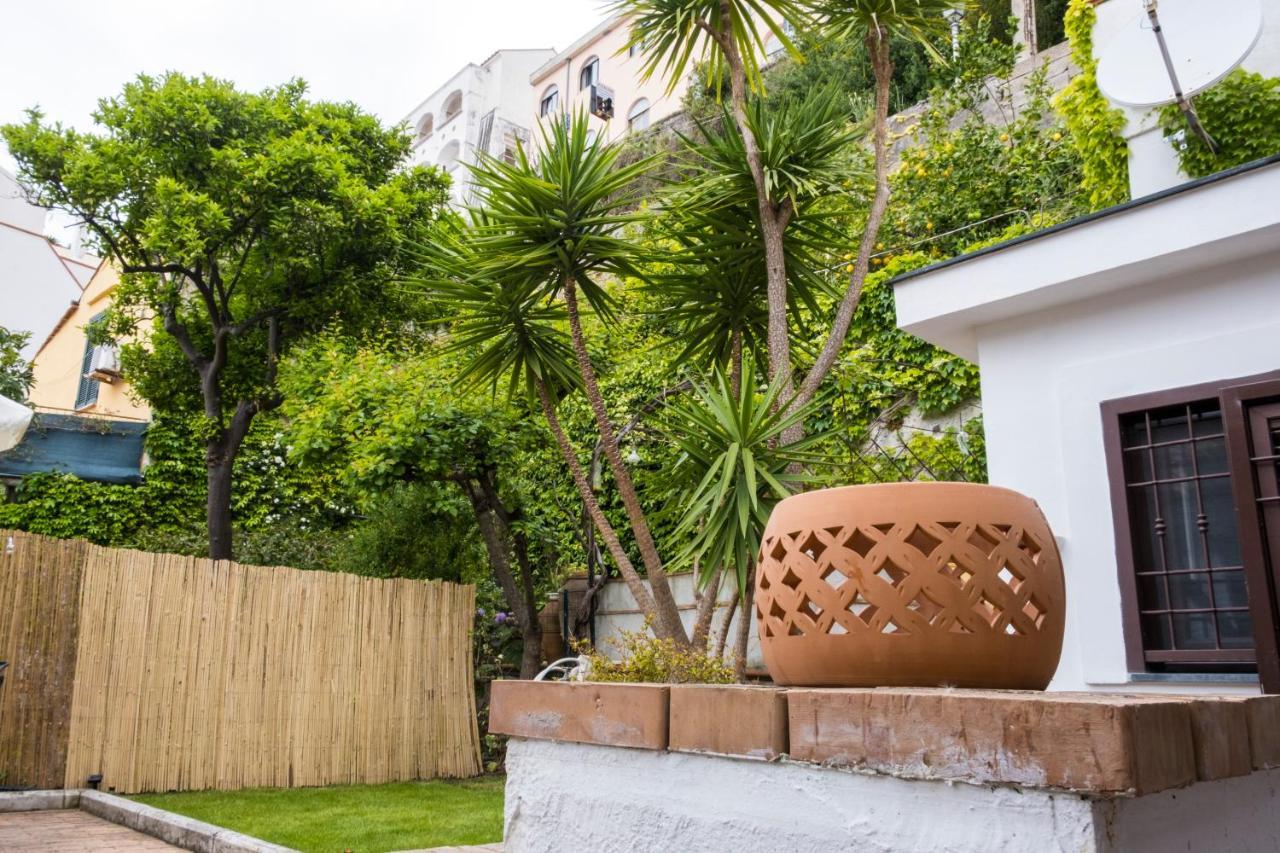 House Garden San Lorenzo ซาแลร์โน ภายนอก รูปภาพ