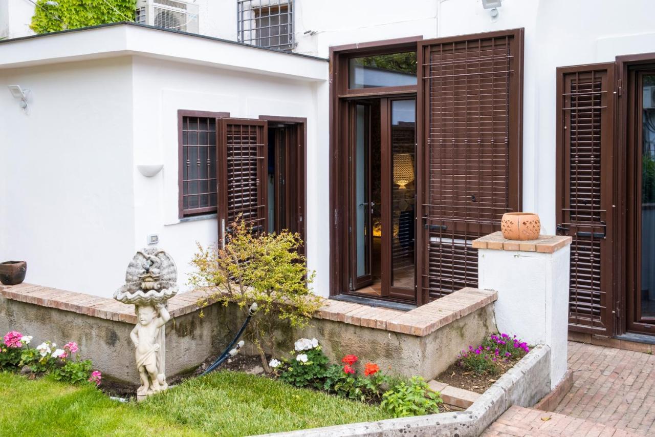House Garden San Lorenzo ซาแลร์โน ภายนอก รูปภาพ